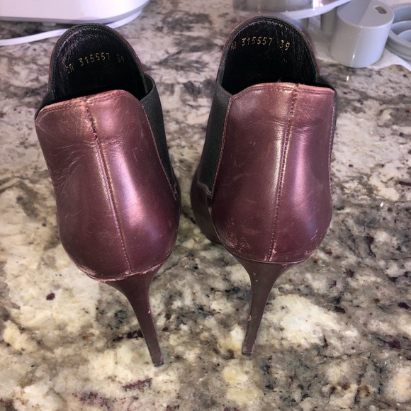 Saint Laurent Ela Ankle boot in aubergine - Picture 2 of 8